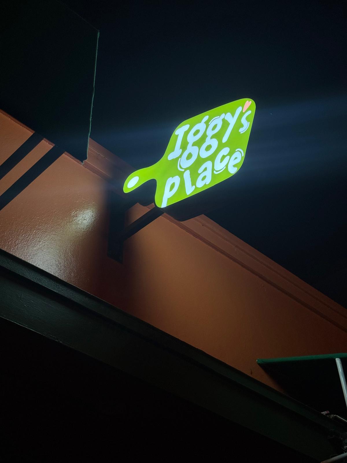 Day-Night Visibility Signs Bay Area | Illuminated Blade Signs for Urban Storefronts