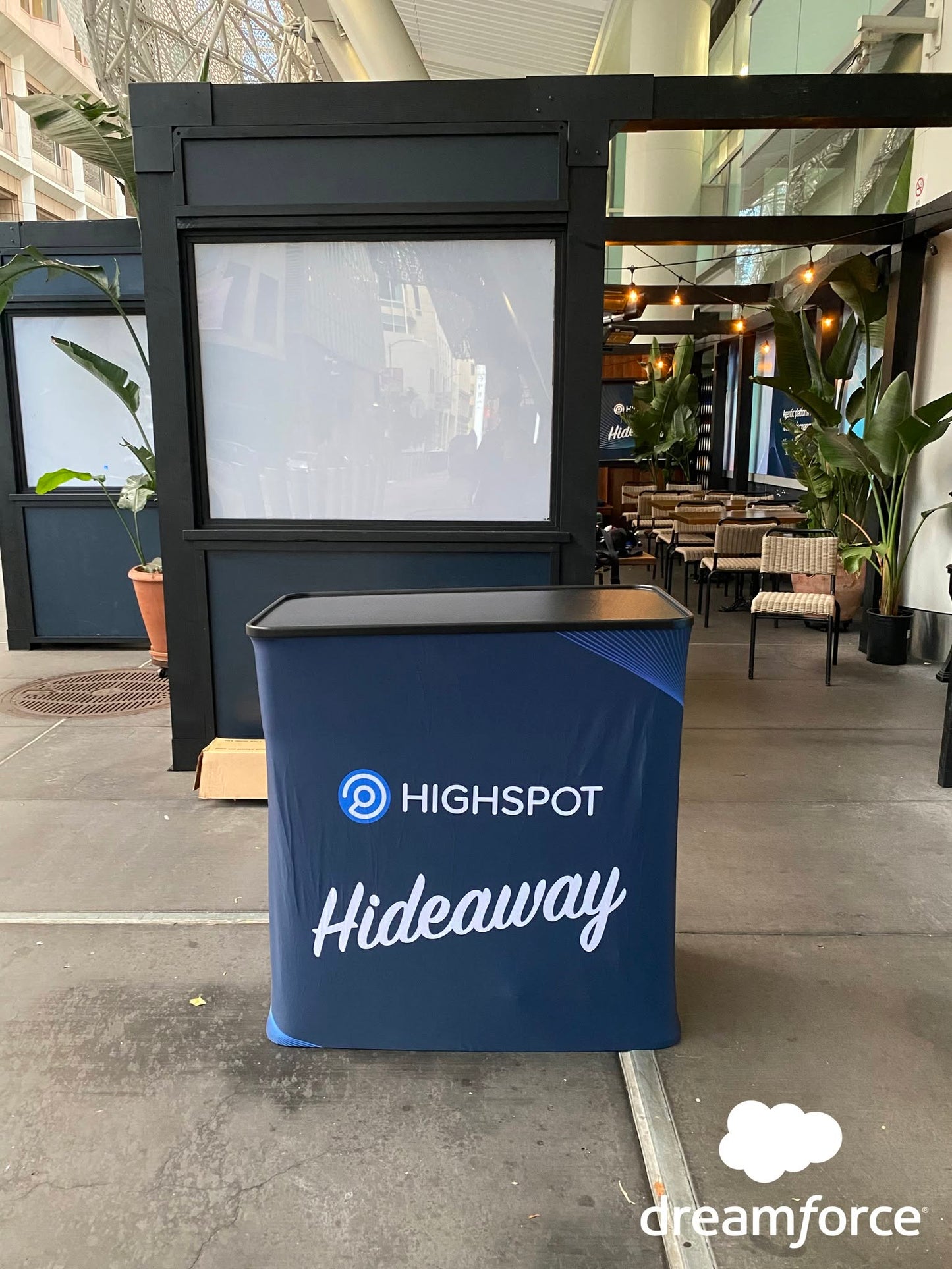 Digital Print Podium